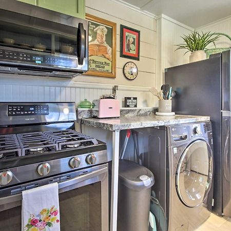 Charming Country Cottage, Walk To Main Street! Tomball Buitenkant foto