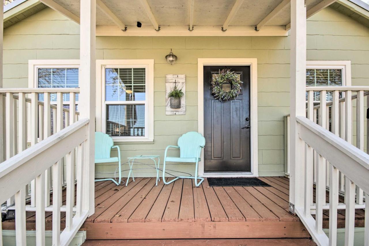 Charming Country Cottage, Walk To Main Street! Tomball Buitenkant foto