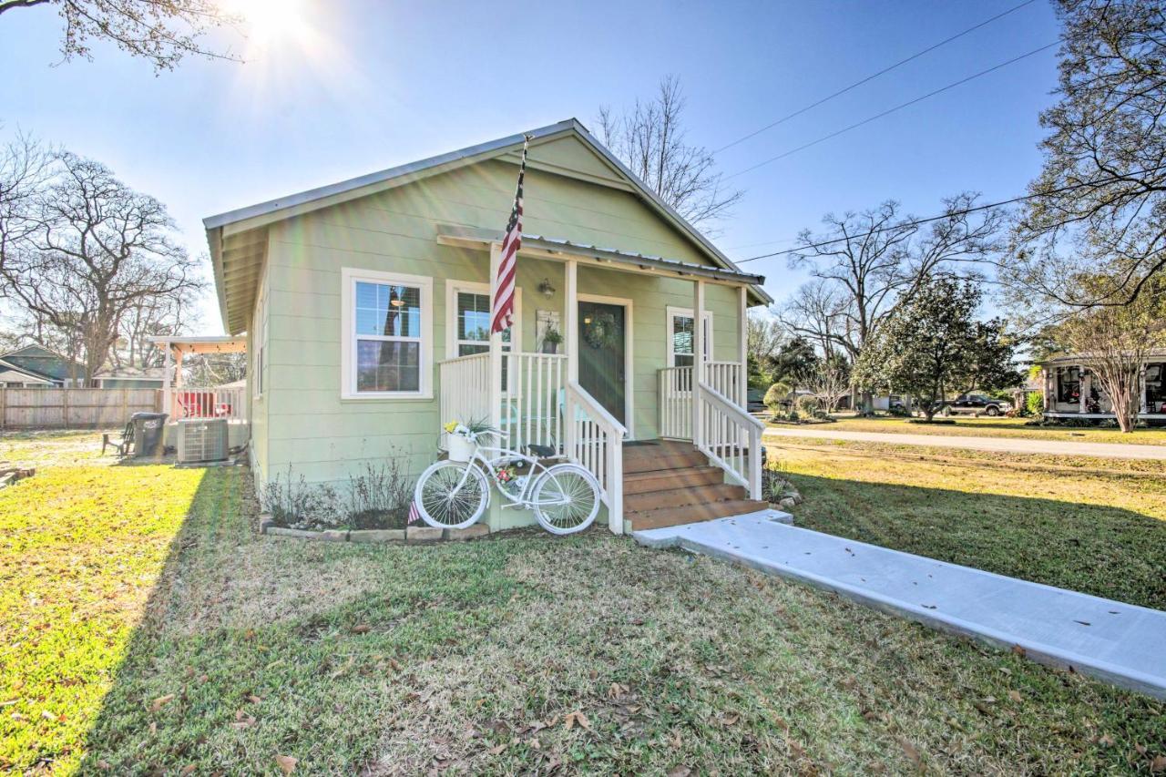 Charming Country Cottage, Walk To Main Street! Tomball Buitenkant foto